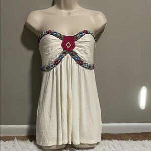 Embroidered Strapless White shirt